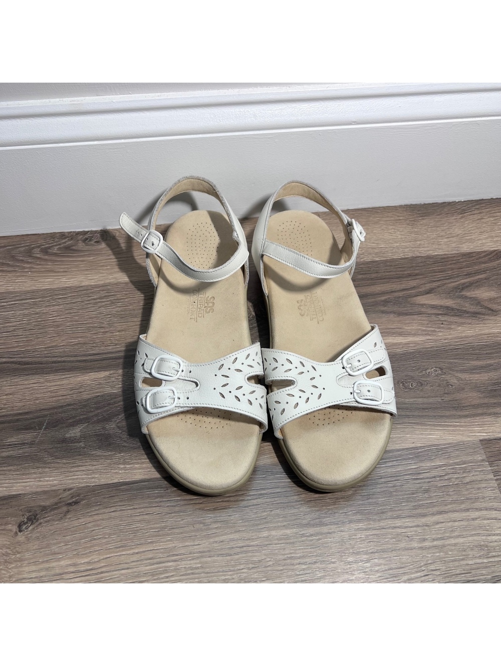 SAS Tripad Comfort white ankle strap sandals women's size 8.5 wide